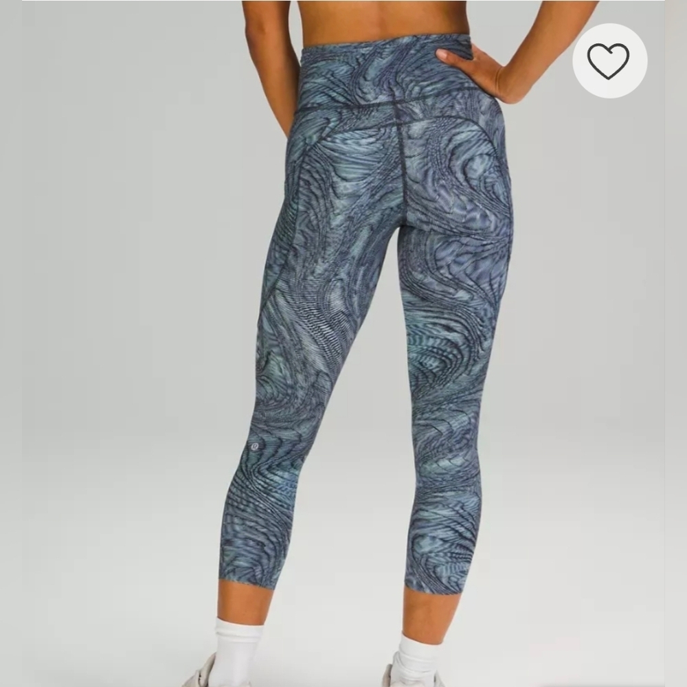 Lululemon Fast & Free High-Rise Leggings Dimensional Icing Blue Multi Pattern- 8 - Picture 3 of 16